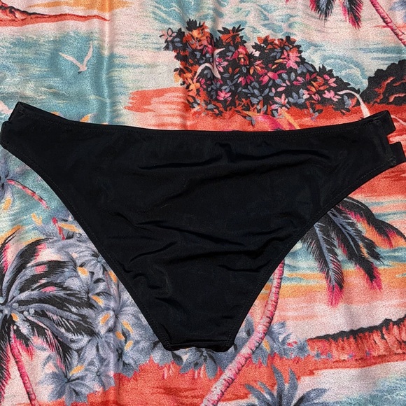 Shade & Shore Bikini Bottoms Black Size M - Picture 3 of 4